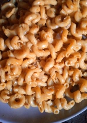 A picture of Macaroni.