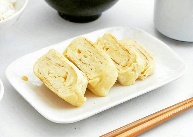 Tamagoyaki 卵焼き(Japanese Sweet ＆ Savory Egg Roll) recipe main photo