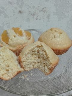 Una foto de Muffins de naranja saludables sin harina refinada!