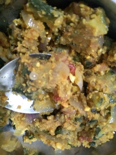 பாகற்காய் பொரியல் (Paakarkaai poriyal recipe in tamil) செய்முறை முக்கிய புகைப்படம்