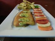 Una foto de trucha frita