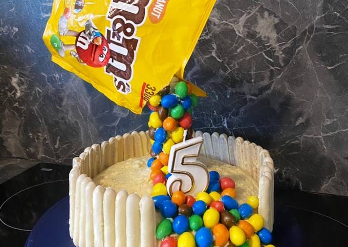 69• đ Gravity Cake Vanille et crĂšme au beurre noisette đ°