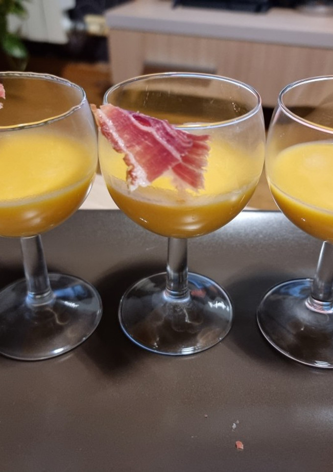 Una foto de Crema de calabaza con toque de nuez moscada