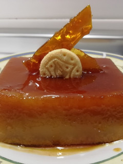 Una foto de Flan de almendras fácil y rico rico