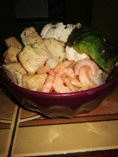 Una foto de Gohan camarón pollo