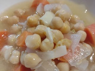 Revithocarroto Soupa (Greek Chickpea Carrot Soup)