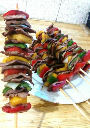 Una foto de Brochetas de bisteck
