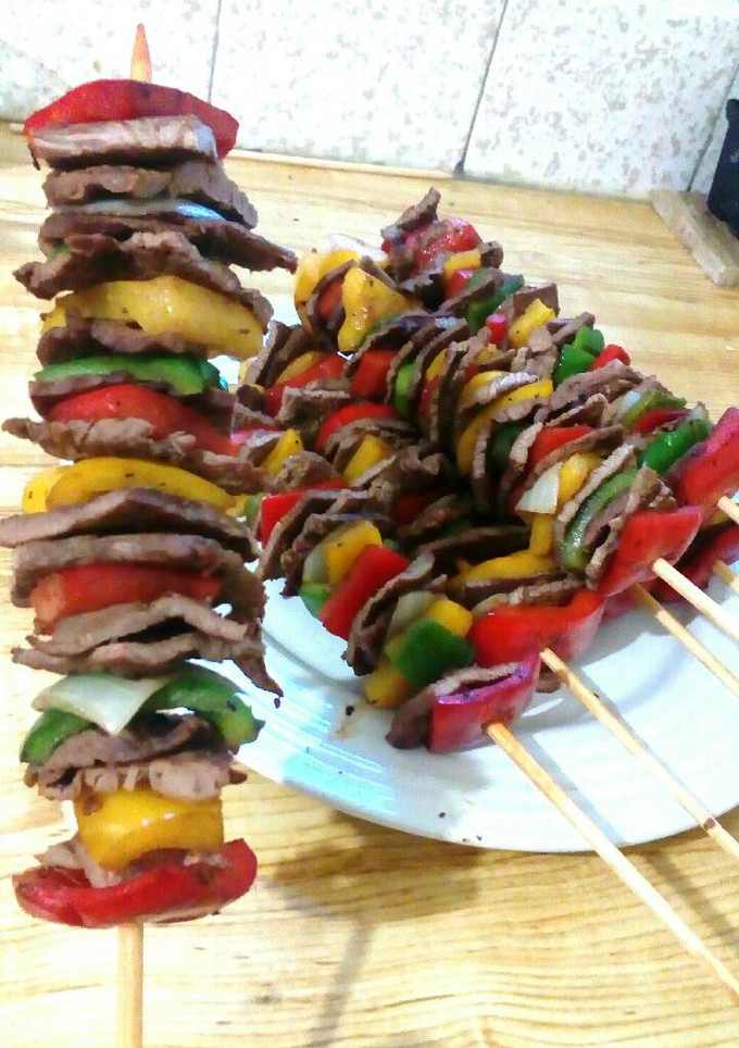 Una foto de Brochetas de bisteck
