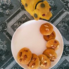 A picture of Aata cookies.