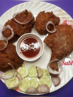 ক্রিস্পি ফ্রাইড চিকেন (Crispy fried chicken recipe in bengali) রেসিপির প্রধান ছবি
