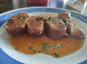 Foto principal de Solomillo de Cerdo en Salsa de Naranja, Humo, Miel y Barbacoa