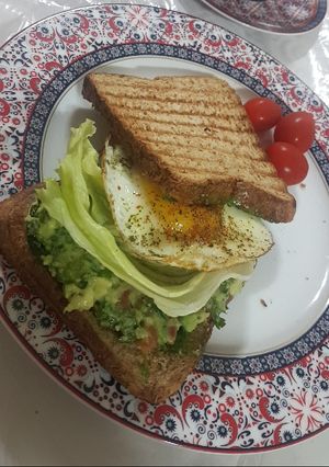 صورة لوصفة ساندويش البيض بالجواكومولي