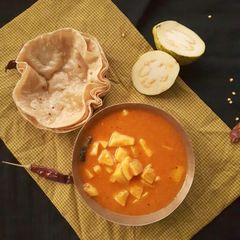 A picture of Jamfal nu shak(Guava Curry).