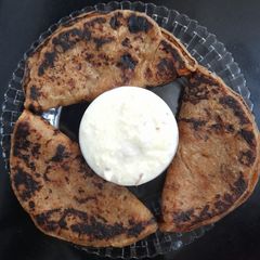 A picture of Kheer-Pudde (Punjabi Shravan shagun dish).