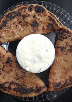 A picture of Kheer-Pudde (Punjabi Shravan shagun dish).