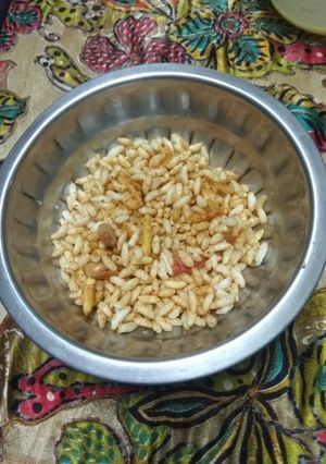 A picture of Dry bhel.
