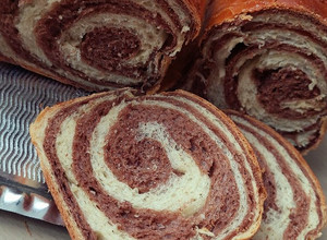 Retro kakaós kalács / Csíkos kalács recept fotója