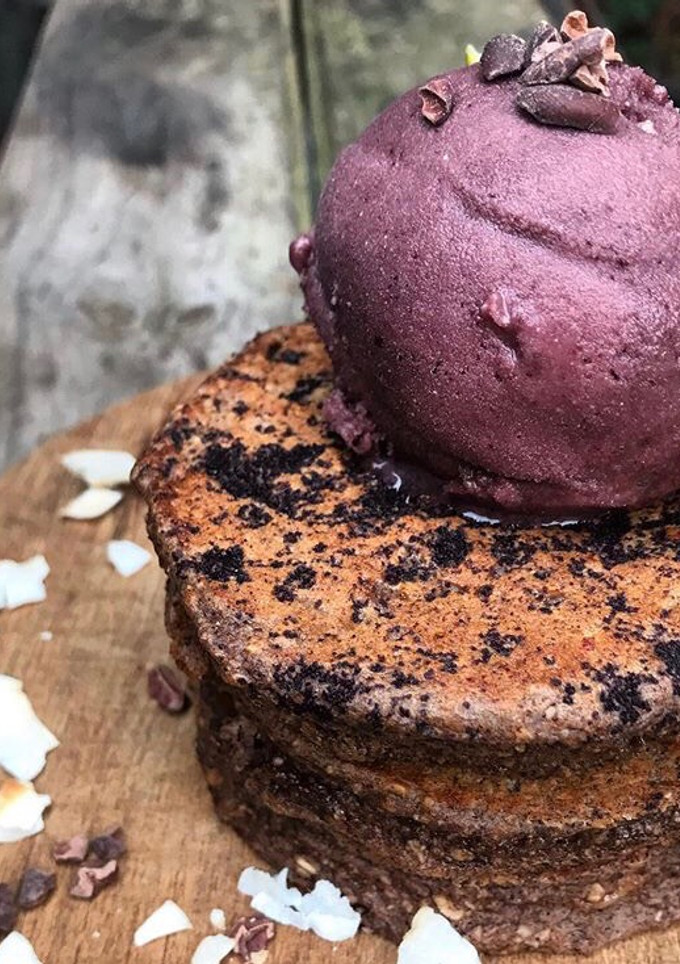 Una foto de Pancakes de AÇAÍ y banana