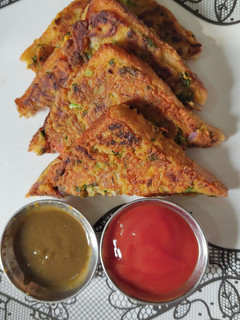 A picture of Besan bread toast.