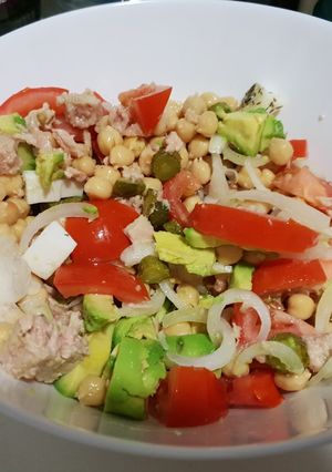 Foto principal de Ensalada de garbanzos