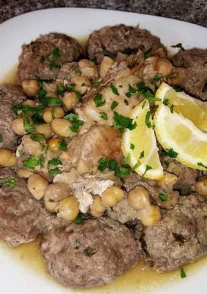 صورة لوصفة طبق تقليدي مومو في حجر أمو