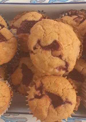 Foto di Muffin alle fragole e banana..no uova no zucchero no burro