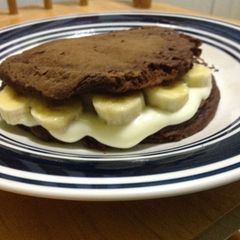A picture of Stuffed Oreo style Pancake.