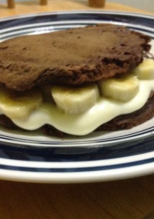 A picture of Stuffed Oreo style Pancake.