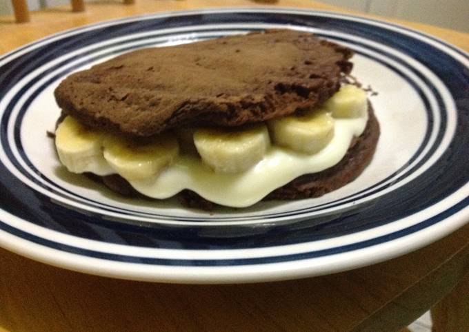 Steps to Prepare Eric Ripert Stuffed Oreo style Pancake