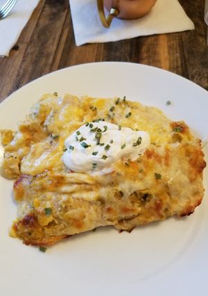 A picture of Chicken Suizas Enchiladas.