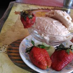 A picture of Strawberry icecream.
