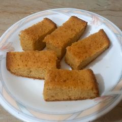 Cake with honey flavour 🍯🍰 A picture of Cake with honey flavour 🍯🍰.