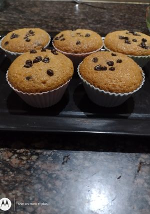 வெண்ணிலா சாக்லெட் சிப்ஸ் கப் கேக் (Vannila chocolate chips cookies recipe in tamil) செய்முறை முக்கிய புகைப்படம்