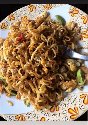 Foto resep Indomie goreng bumbu pedas + petai