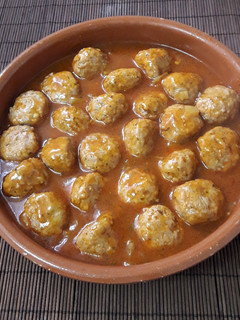 Una foto de Albóndigas en salsa de tomate
