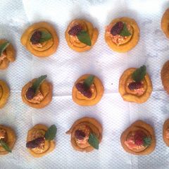 A picture of Ganthia fruit canapé# team contest #sugar n spice#appetizer #indian food.
