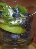 Ensalada de moras con manzana verde