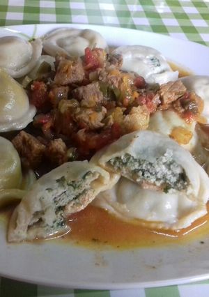 Una foto de Sorrentinos de pollo con verduras