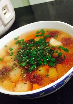 Hình của món Súp rau củ thịt bò bằm.