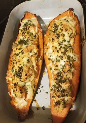 A picture of Loaded sweet potato.