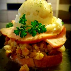 A picture of Mike's Open Faced Turkey Sandwiches 4 2 N 10.