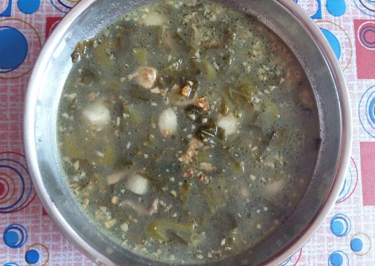 Bahan memasak Soup sayur asin yang Menggugah Selera