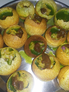 பானிபூரி(pani puri recipe in tamil) செய்முறை முக்கிய புகைப்படம்