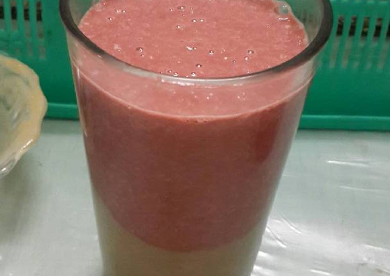 Smoothies merah hijau
