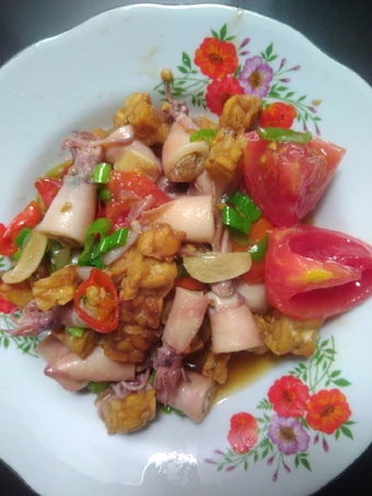 Cara Simple Membikin Resep  Tumis cumi asin &amp; tempe yang Enak Banget, Lezat
