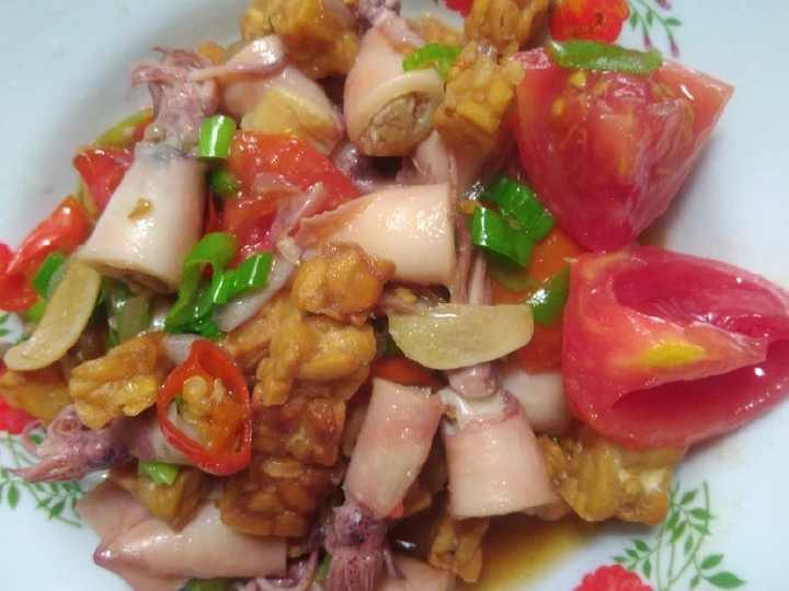 Cara Simple Membikin Resep  Tumis cumi asin &amp;amp; tempe yang Enak Banget, Lezat