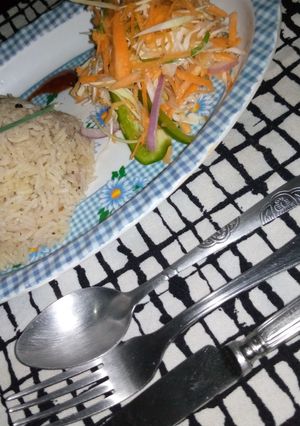 A picture of SPICY PILAU WITH MOMBASA COLESLAW 😋😋😋😋.