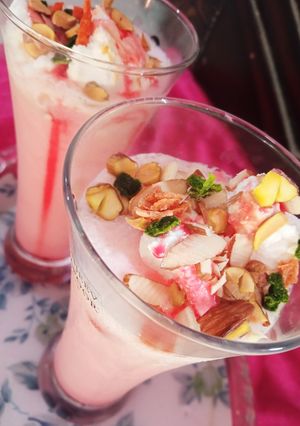 A picture of Banana Roohafza Smoothie.