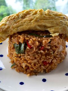 รูปของ ข้าวผัดต้มยำเห็ดฟางไข่โอมุ😅🍄🫚🌶️