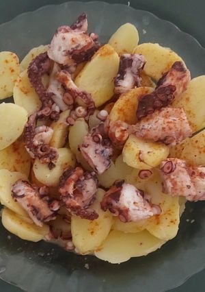 Una foto de Pulpo a la gallega